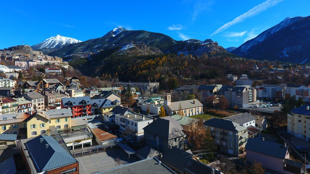 Hotel Mont-Brison Briancon  Bagian luar foto